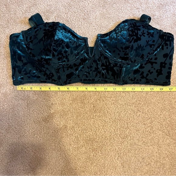Dynamite Velvet Wired Bralette - Picture 9 of 13